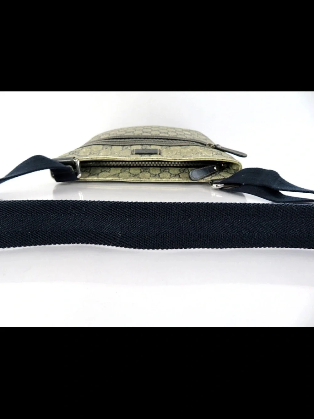 Gucci Beige and Black GG Supreme Messenger Bag